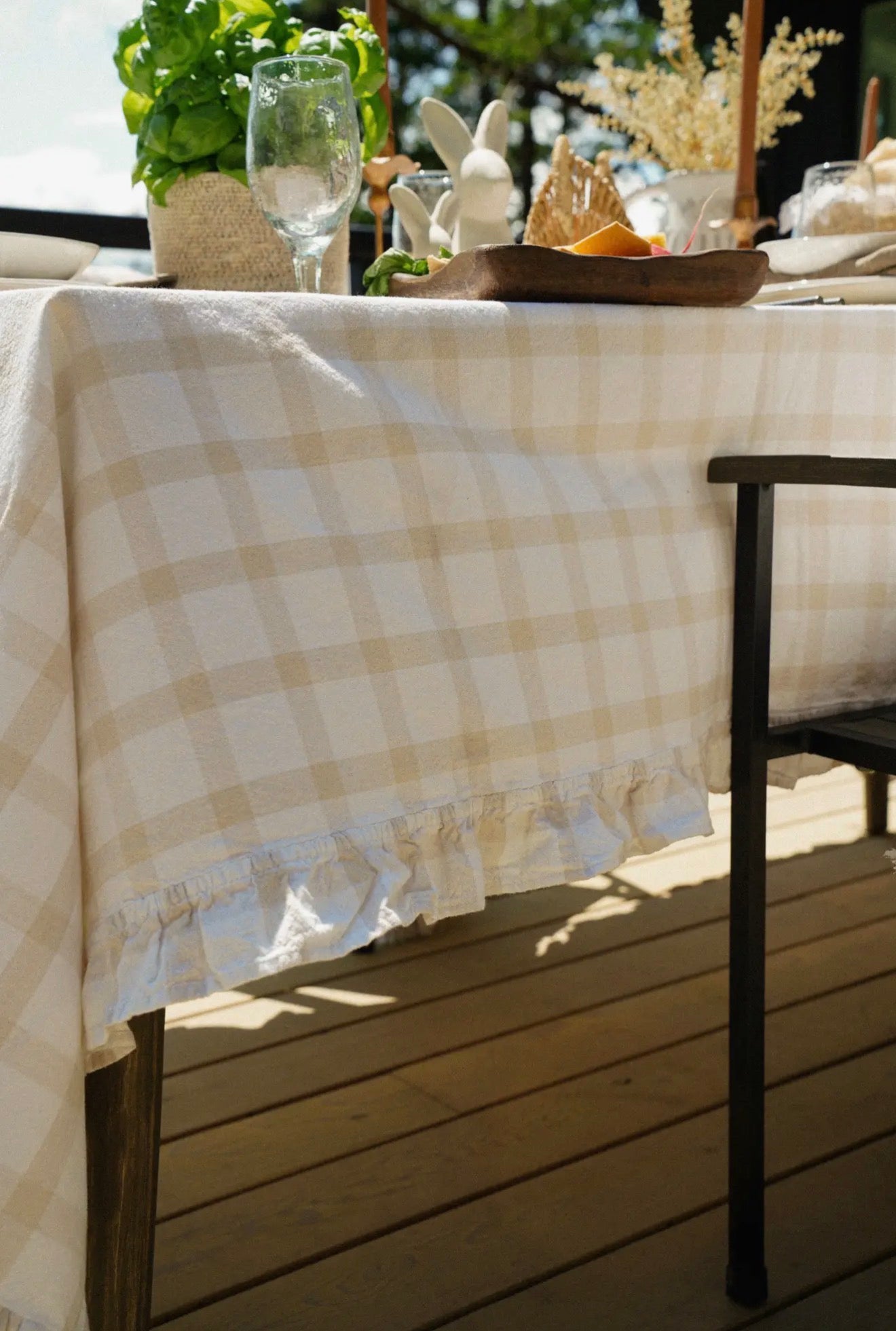 Somerset Ruffle Tablecloth