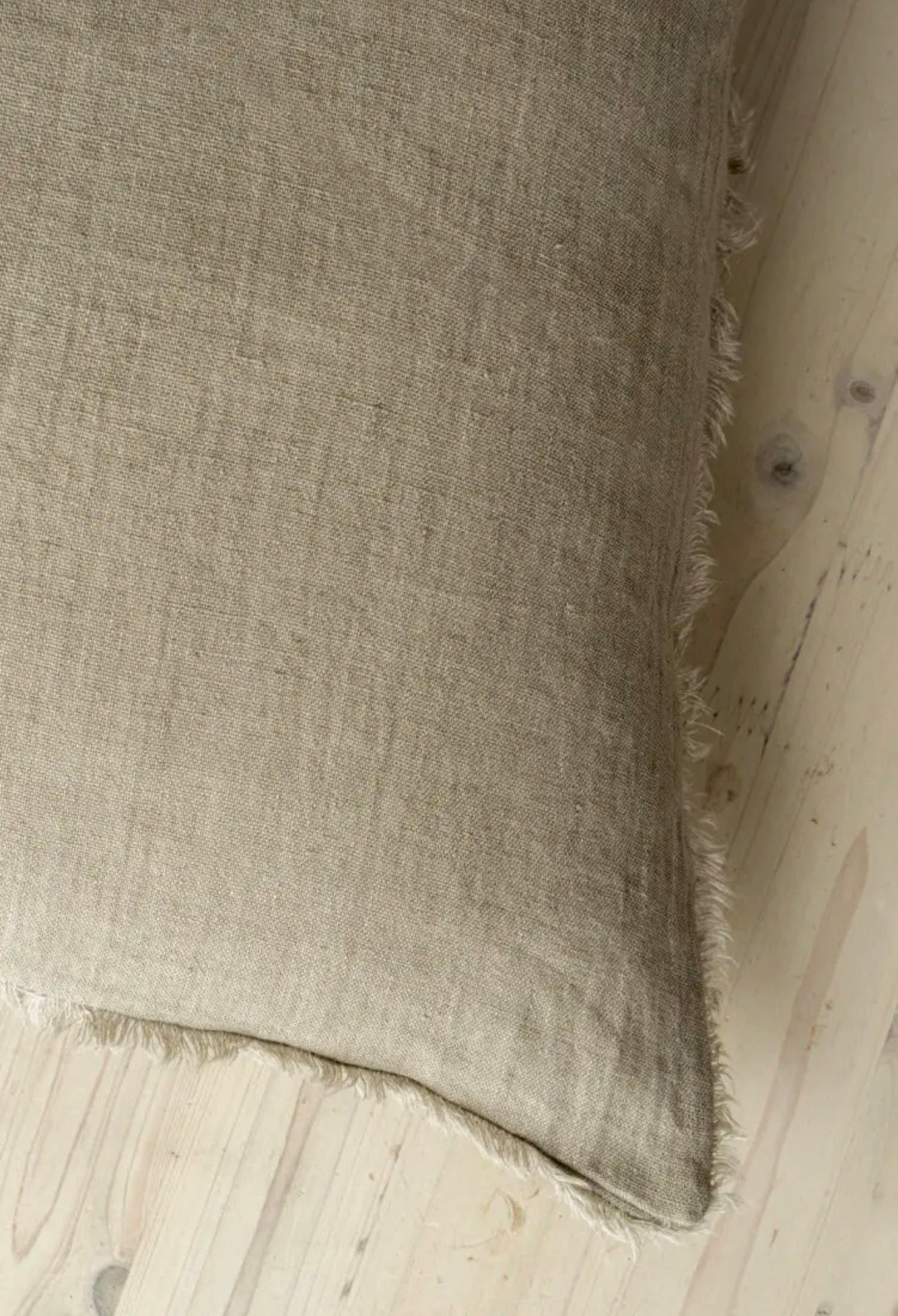 Lina Linen Pillow 24x24